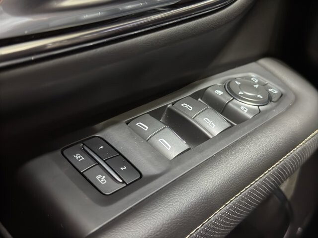 2024 Chevrolet Suburban in Burlington, WI 53105 - 18102107 33