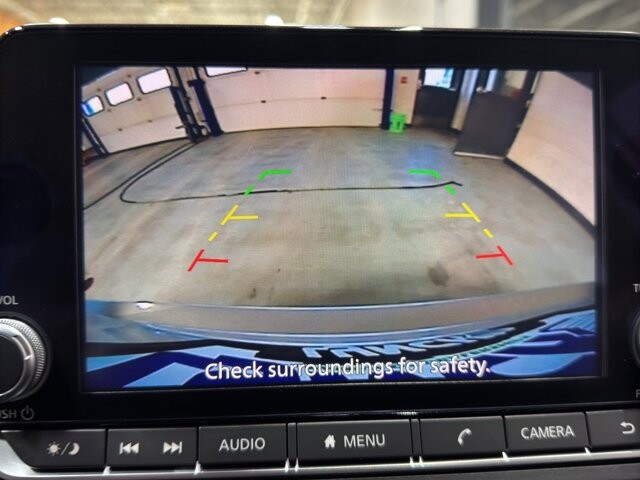 2024 Nissan Altima in Burlington, WI 53105 - 18102120 27