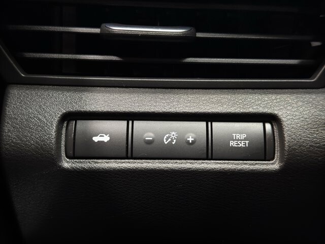 2024 Nissan Altima in Burlington, WI 53105 - 18102120 30