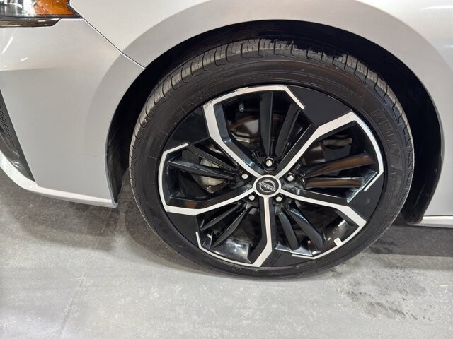 2024 Nissan Altima in Burlington, WI 53105 - 18102120 9