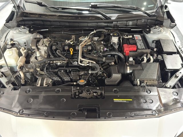 2024 Nissan Altima in Burlington, WI 53105 - 18102120 33