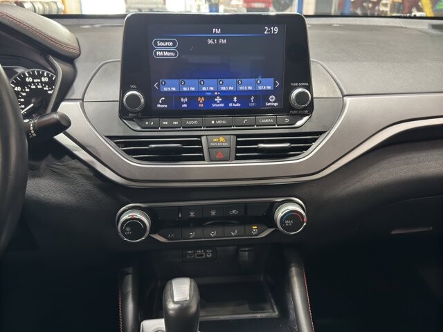 2024 Nissan Altima in Burlington, WI 53105 - 18102120 26