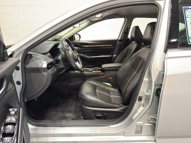 2024 Nissan Altima in Burlington, WI 53105 - 18102120 14