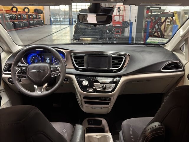 2023 Chrysler Voyager in Burlington, WI 53105 - 18102123 14