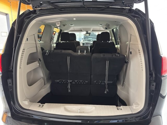 2023 Chrysler Voyager in Burlington, WI 53105 - 18102123 22