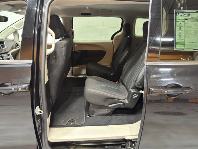 2023 Chrysler Voyager in Burlington, WI 53105 - 18102123 10