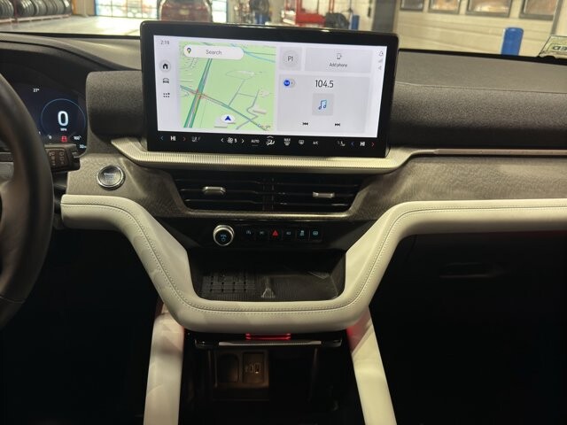 2025 Ford Explorer in Burlington, WI 53105 - 18102128 32