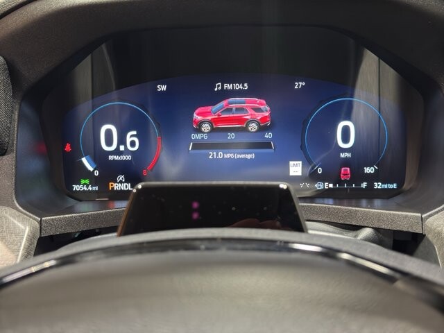 2025 Ford Explorer in Burlington, WI 53105 - 18102128 31