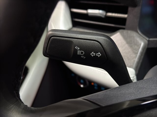 2025 Ford Explorer in Burlington, WI 53105 - 18102128 28