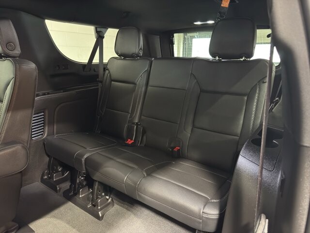 2024 GMC Yukon XL in Burlington, WI 53105 - 18102131 15