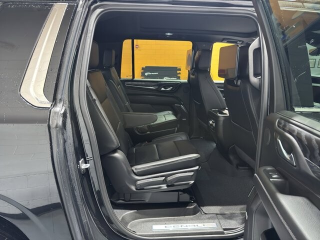 2024 GMC Yukon XL in Burlington, WI 53105 - 18102131 24