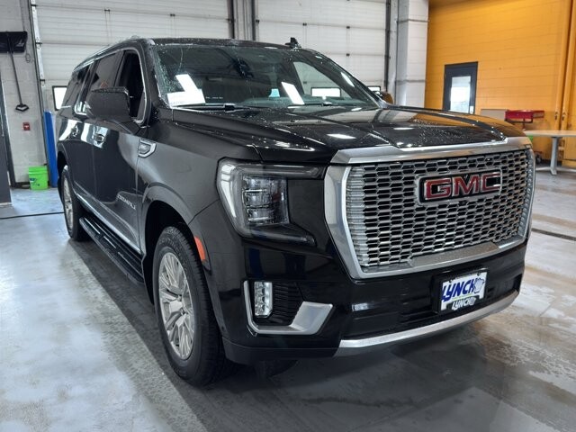 2024 GMC Yukon XL in Burlington, WI 53105 - 18102131 9