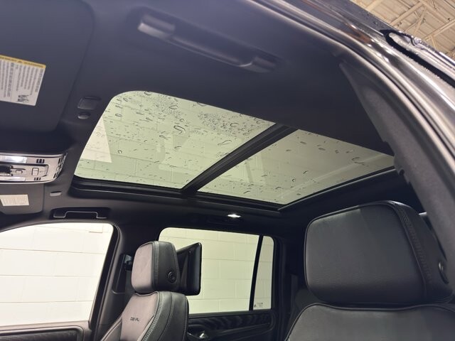 2024 GMC Yukon XL in Burlington, WI 53105 - 18102131 44