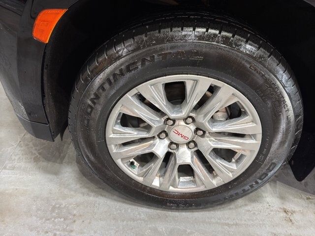 2024 GMC Yukon XL in Burlington, WI 53105 - 18102131 12