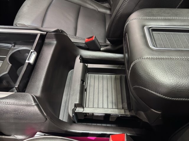 2024 GMC Yukon XL in Burlington, WI 53105 - 18102131 43