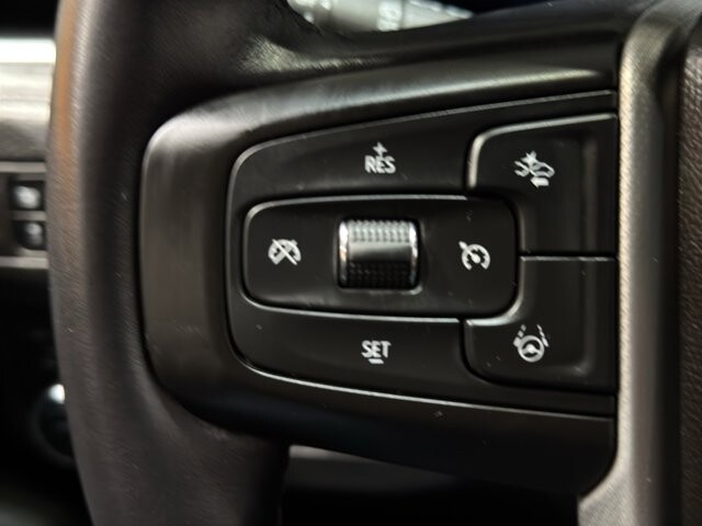 2024 GMC Yukon XL in Burlington, WI 53105 - 18102131 30