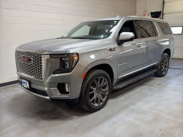2024 GMC Yukon XL in Burlington, WI 53105 - 18102133 44