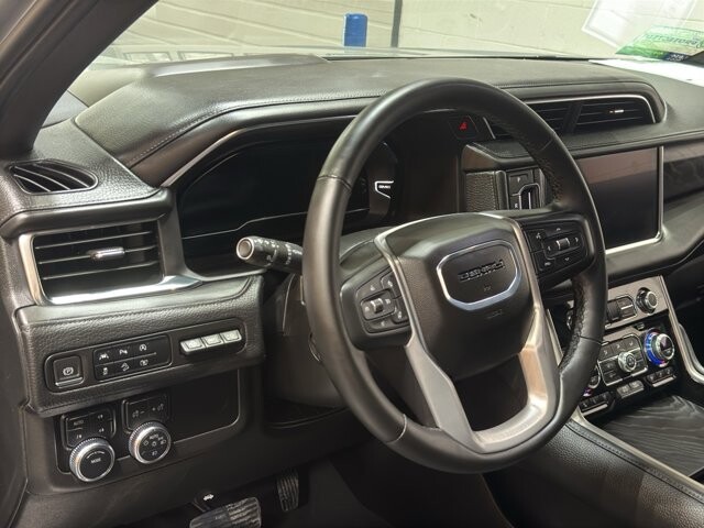 2024 GMC Yukon XL in Burlington, WI 53105 - 18102133 18