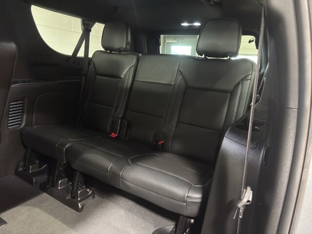 2024 GMC Yukon XL in Burlington, WI 53105 - 18102133 12