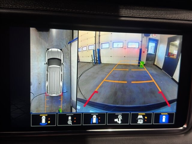 2024 GMC Yukon XL in Burlington, WI 53105 - 18102133 30