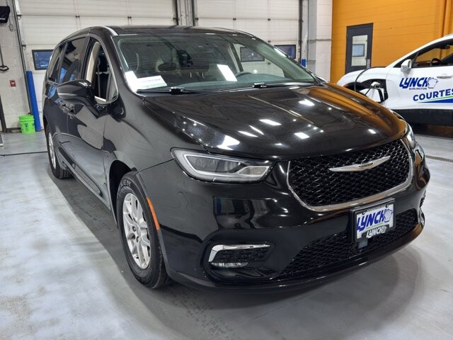 2024 Chrysler Pacifica in Burlington, WI 53105 - 18102145 7