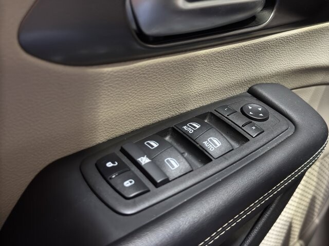 2024 Chrysler Pacifica in Burlington, WI 53105 - 18102145 35