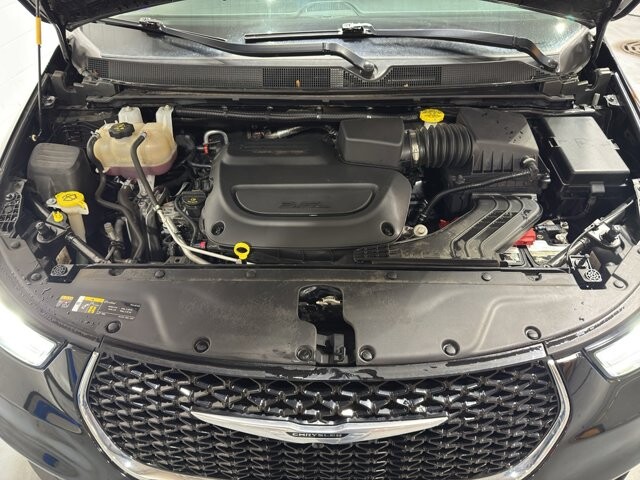 2024 Chrysler Pacifica in Burlington, WI 53105 - 18102145 37