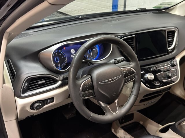2024 Chrysler Pacifica in Burlington, WI 53105 - 18102145 19