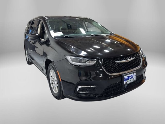 2024 Chrysler Pacifica in Burlington, WI 53105 - 18102145 7