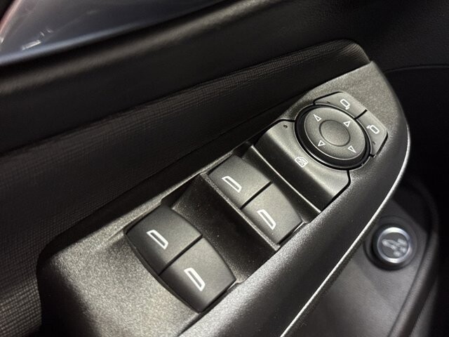 2025 Buick Envista in Burlington, WI 53105 - 18102150 33