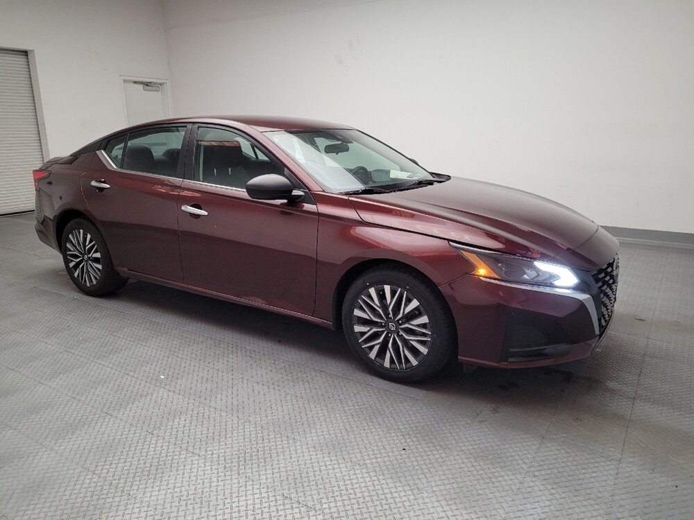 2024 Nissan Altima in Downey, CA 90241 - 18102177 11