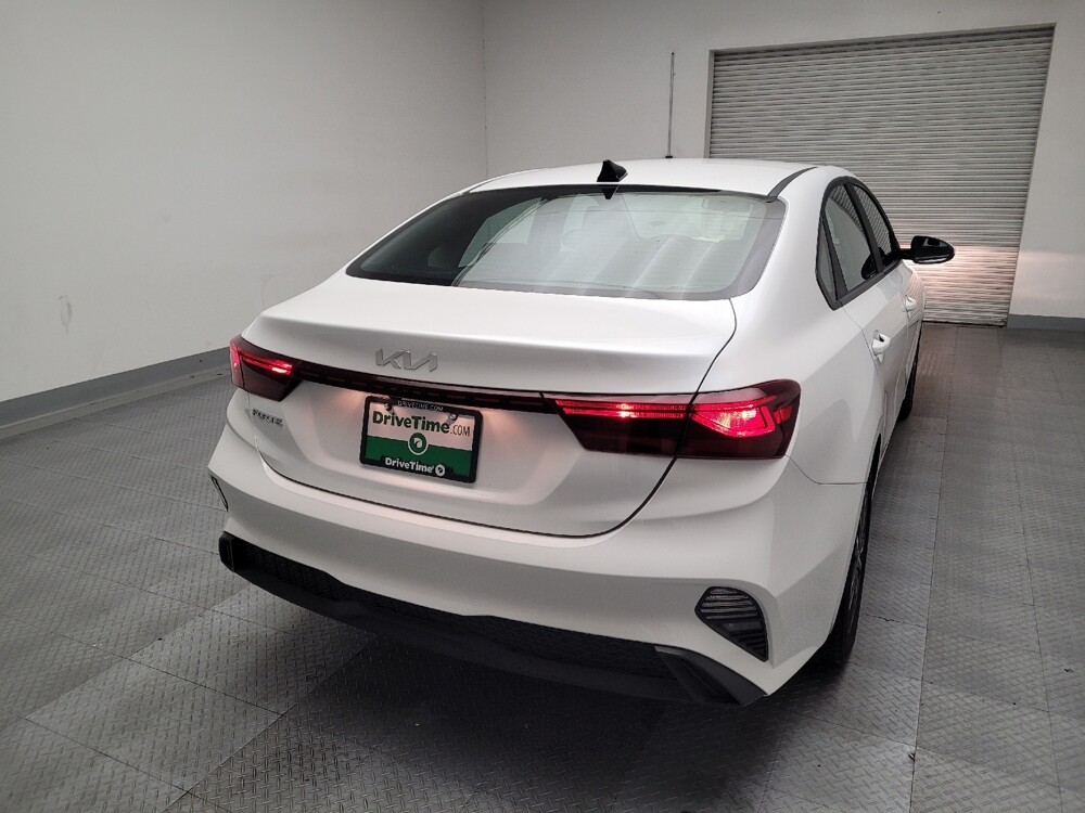 2024 Kia Forte in Downey, CA 90241 - 18102183 7