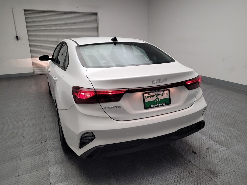 2024 Kia Forte in Downey, CA 90241 - 18102183 6