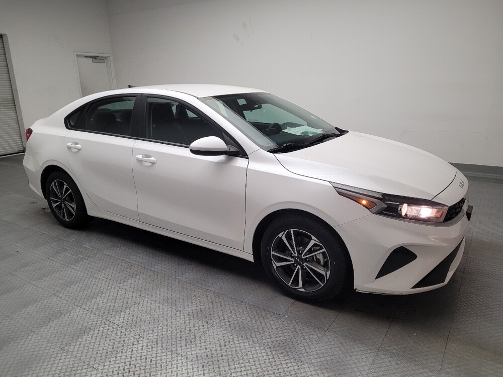 2024 Kia Forte in Downey, CA 90241 - 18102183 11