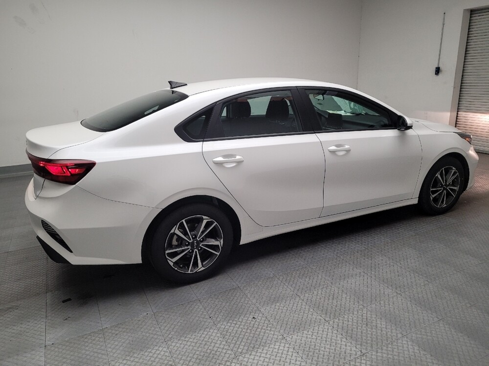 2024 Kia Forte in Downey, CA 90241 - 18102183 10