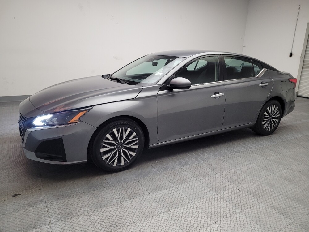 2023 Nissan Altima in Riverside, CA 92504 - 18102189 2