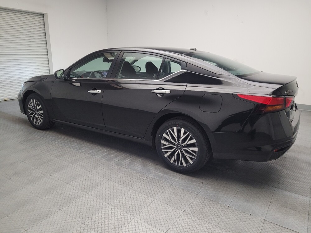 2023 Nissan Altima in Riverside, CA 92504 - 18102191 3
