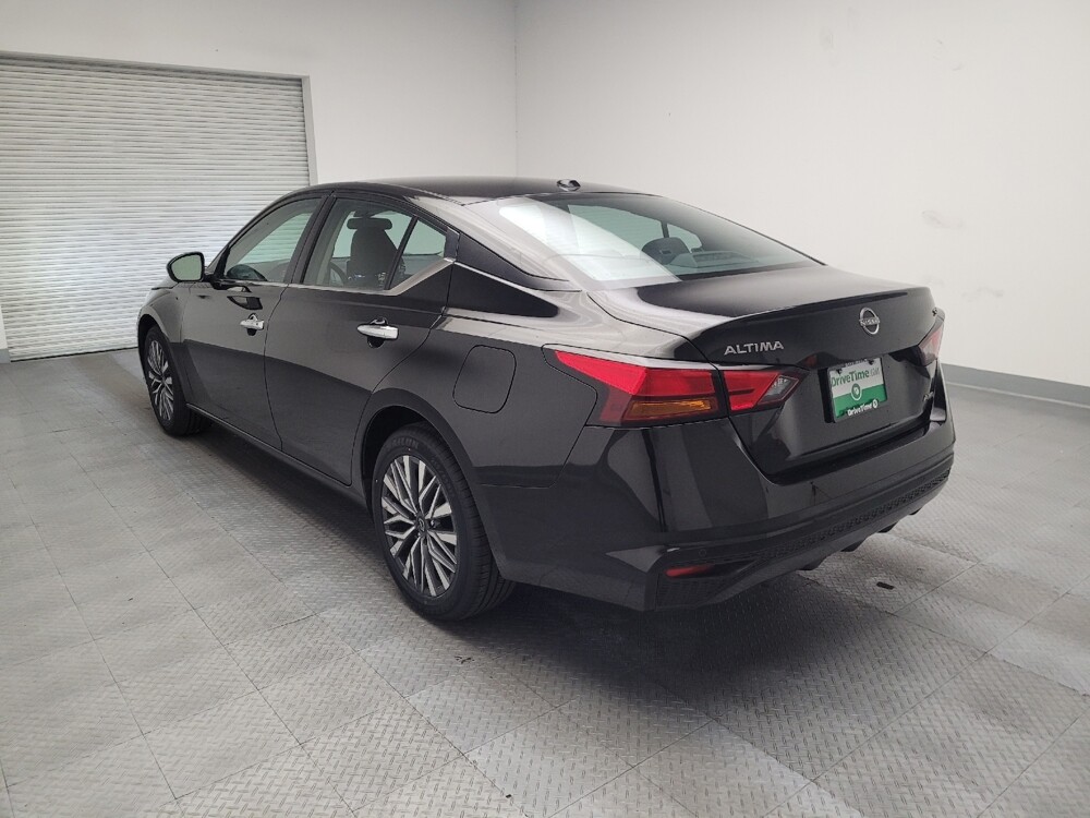 2023 Nissan Altima in Riverside, CA 92504 - 18102191 5