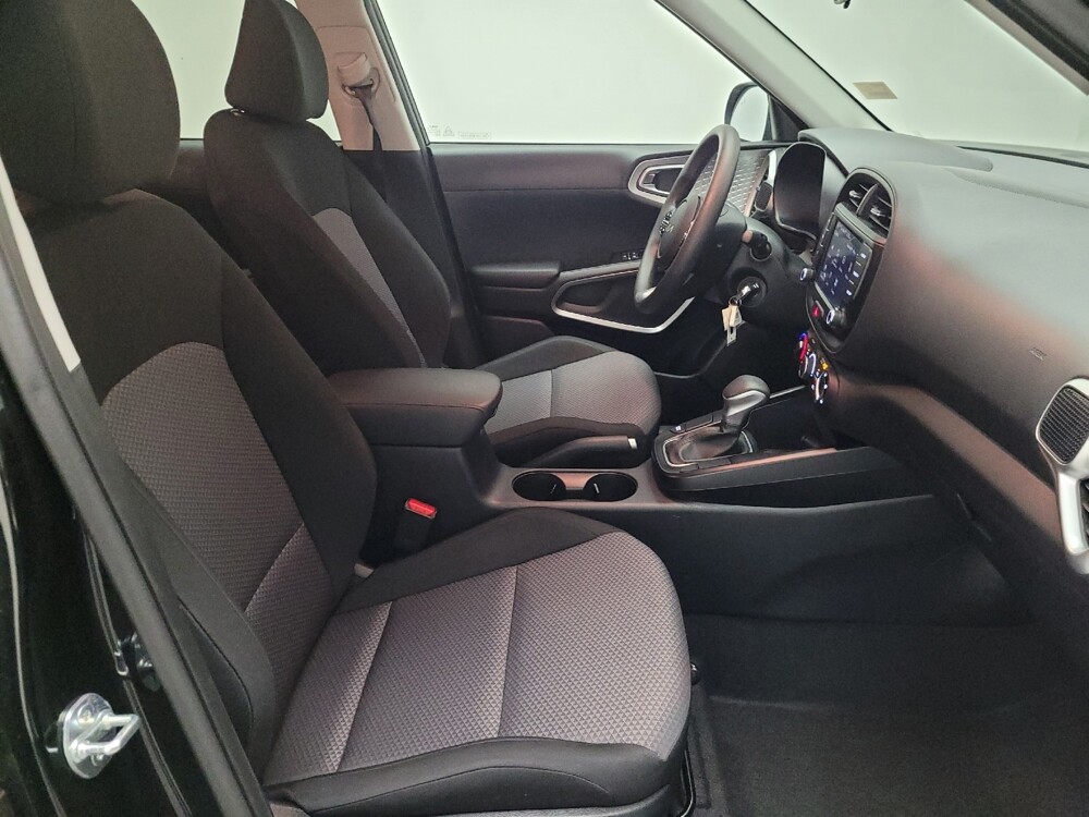 2024 Kia Soul in Montclair, CA 91763 - 18102196 21