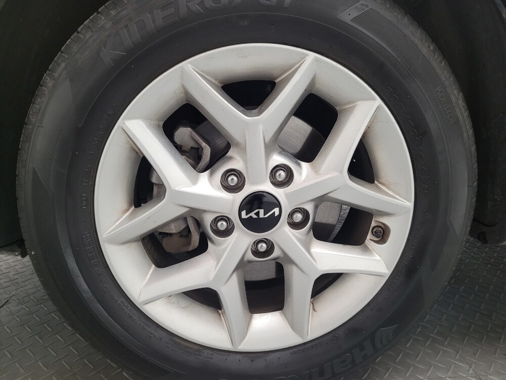 2024 Kia Soul in Montclair, CA 91763 - 18102196 31