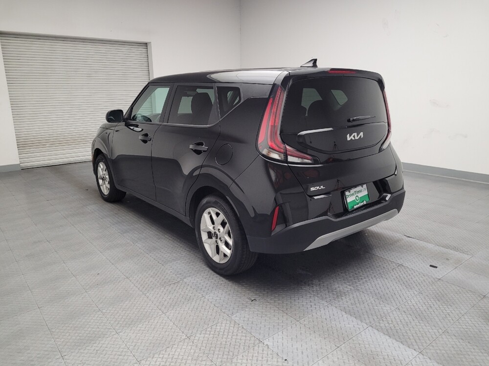 2024 Kia Soul in Montclair, CA 91763 - 18102196 5