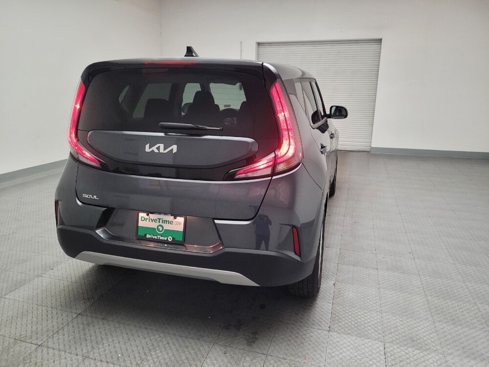 2024 Kia Soul in Montclair, CA 91763 - 18102201 7