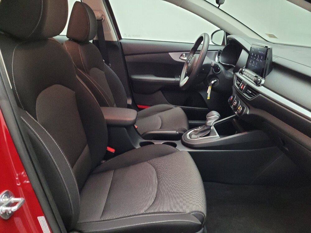 2024 Kia Forte in Downey, CA 90241 - 18102202 21