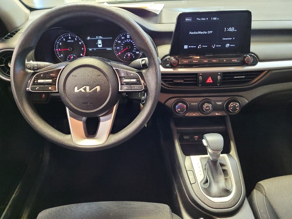 2024 Kia Forte in Downey, CA 90241 - 18102212 22