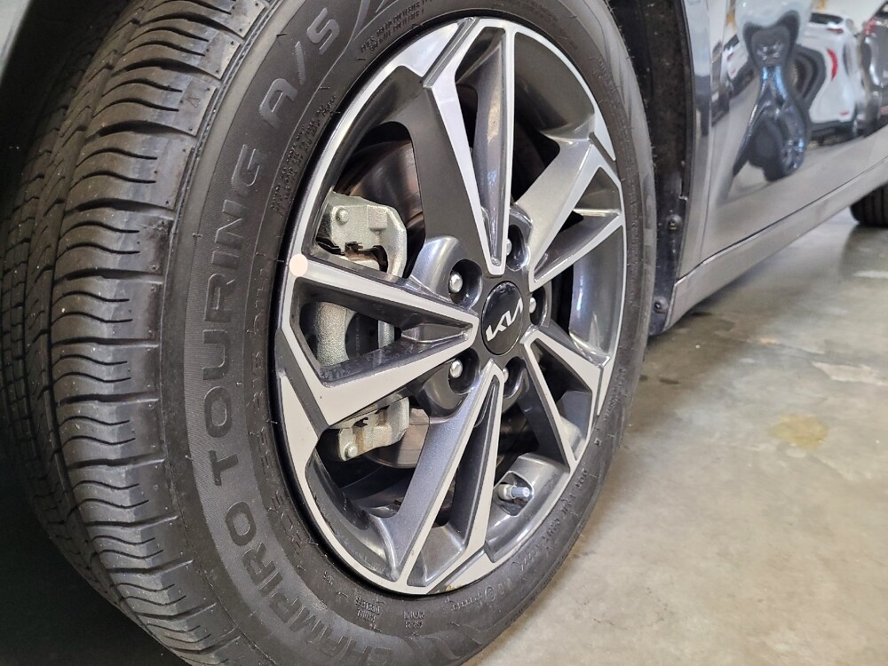 2024 Kia Forte in Downey, CA 90241 - 18102212 31