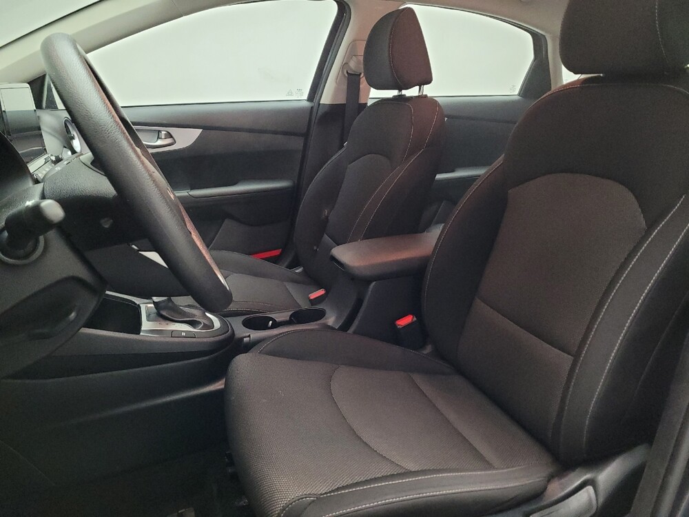 2024 Kia Forte in Downey, CA 90241 - 18102212 17