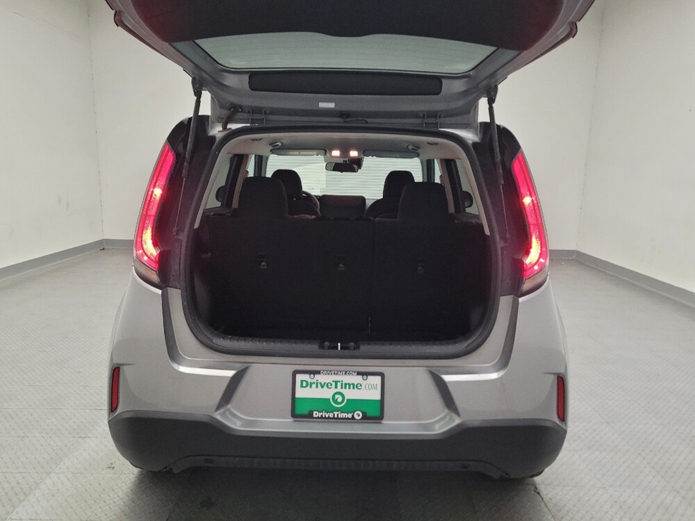 2024 Kia Soul in Montclair, CA 91763 - 18102217 29