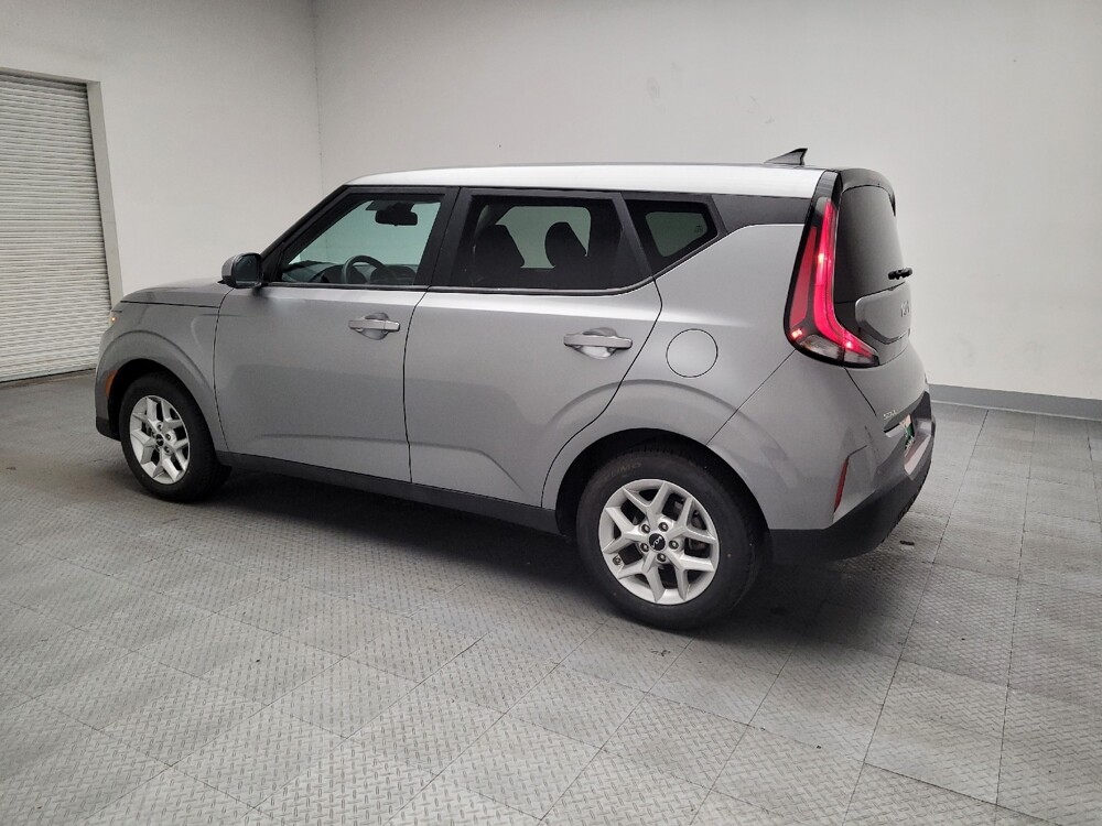 2024 Kia Soul in Montclair, CA 91763 - 18102217 3