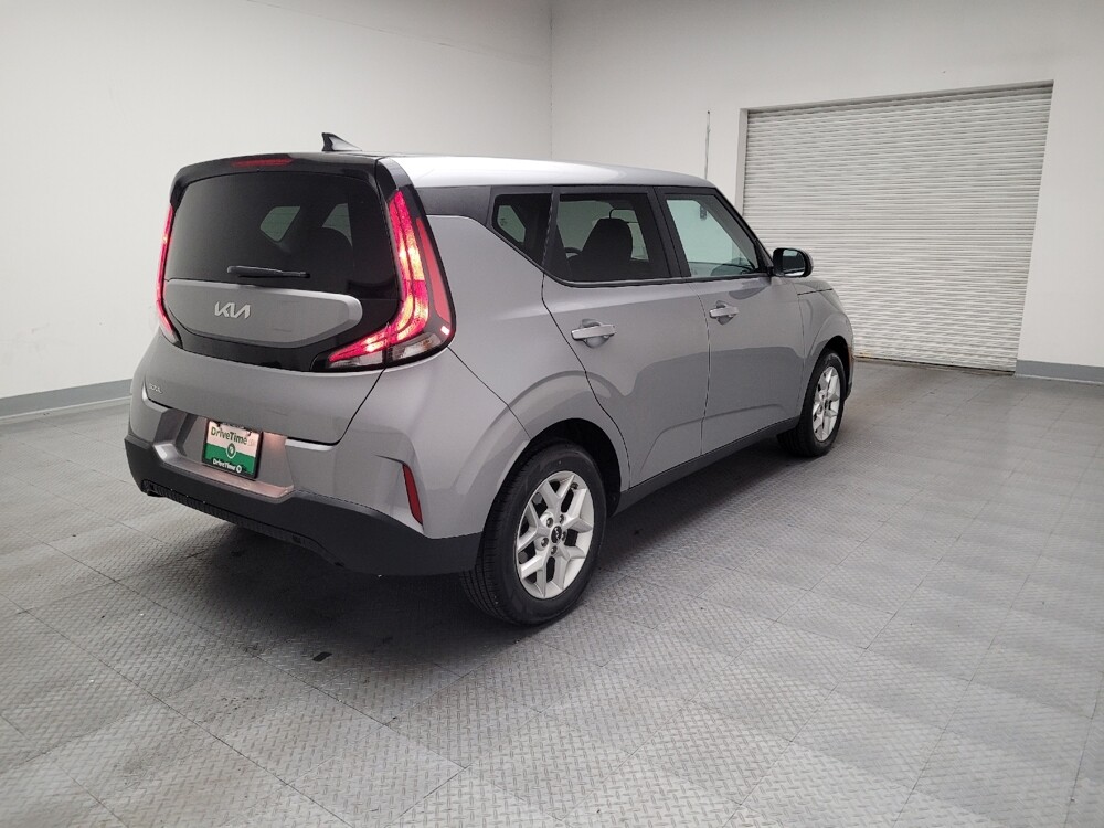 2024 Kia Soul in Montclair, CA 91763 - 18102217 9