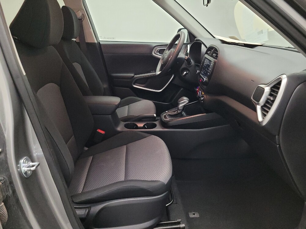 2024 Kia Soul in Montclair, CA 91763 - 18102217 21